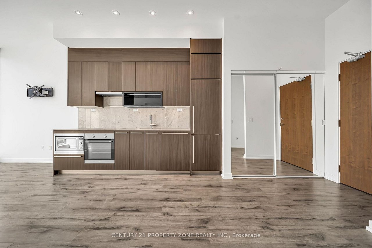 PERFECT SUITE FOR PENTHOUSE LIVING