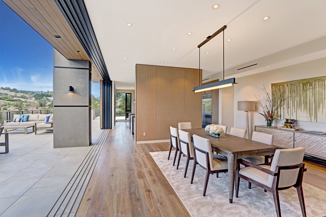 Modern Luxury - Completed in 2020