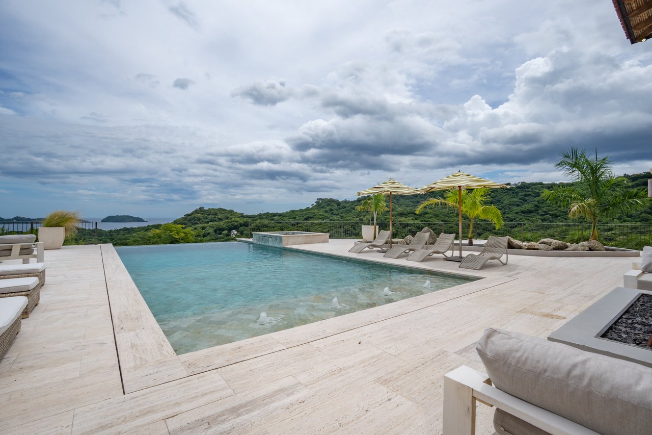 Casa Loro - Luxury Estate