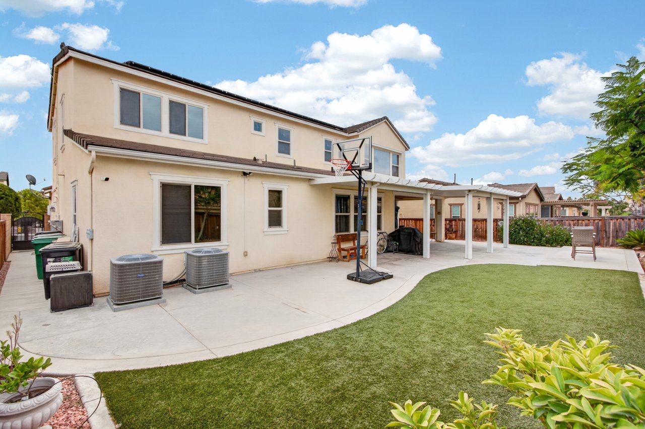 27867 Huron Ct