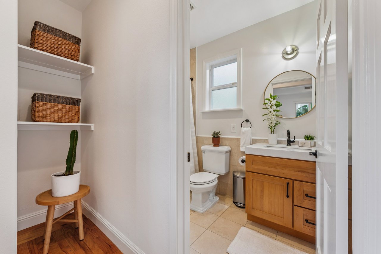 688 57th St, Oakland, CA