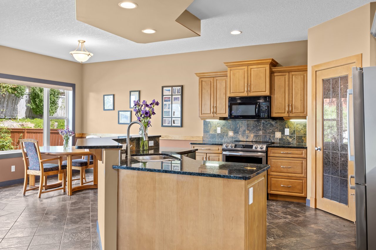 139 Tuscany Ridge Close NW