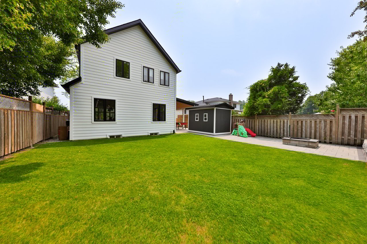 1506 Newlands Crescent, Burlington