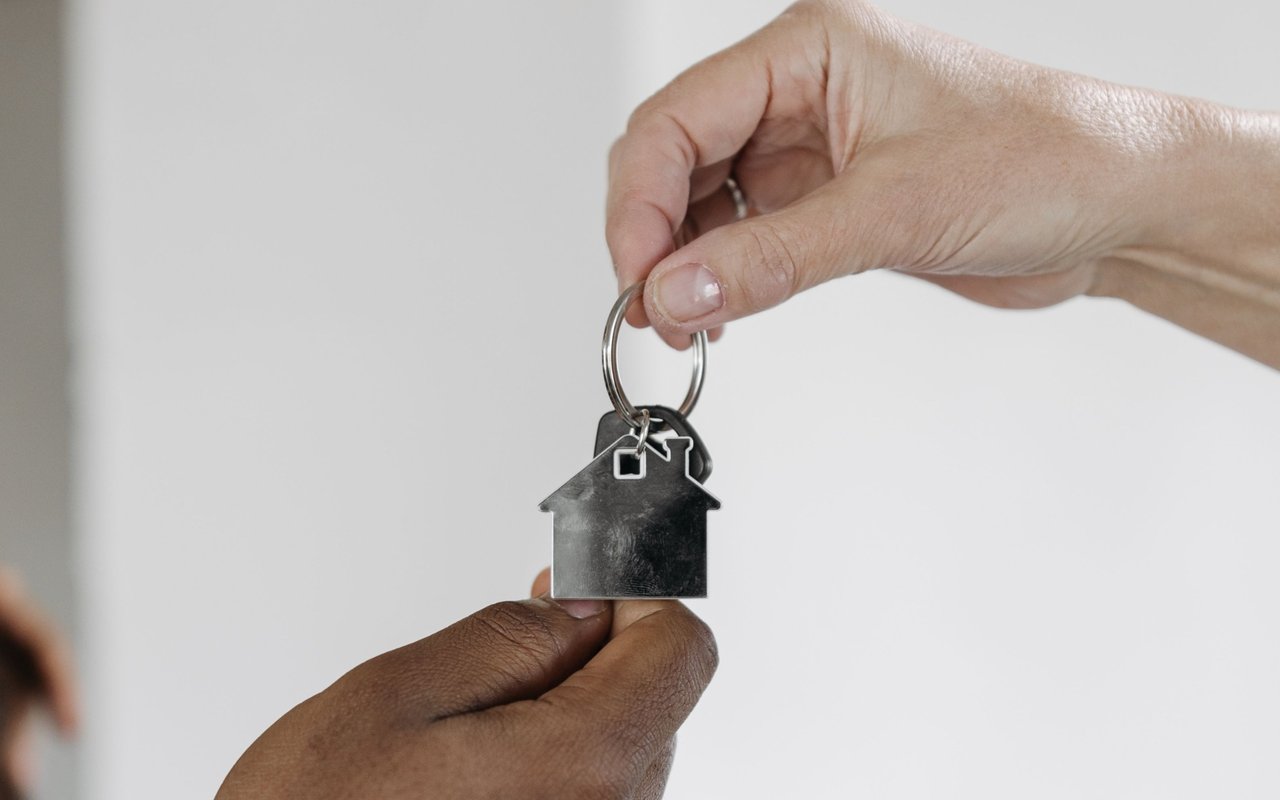 Why Do Home Sales Fall Through? 5 Common Reasons Why the Seller or Buyer Walk Away