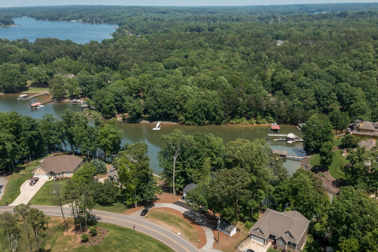 216 Hermance Lane