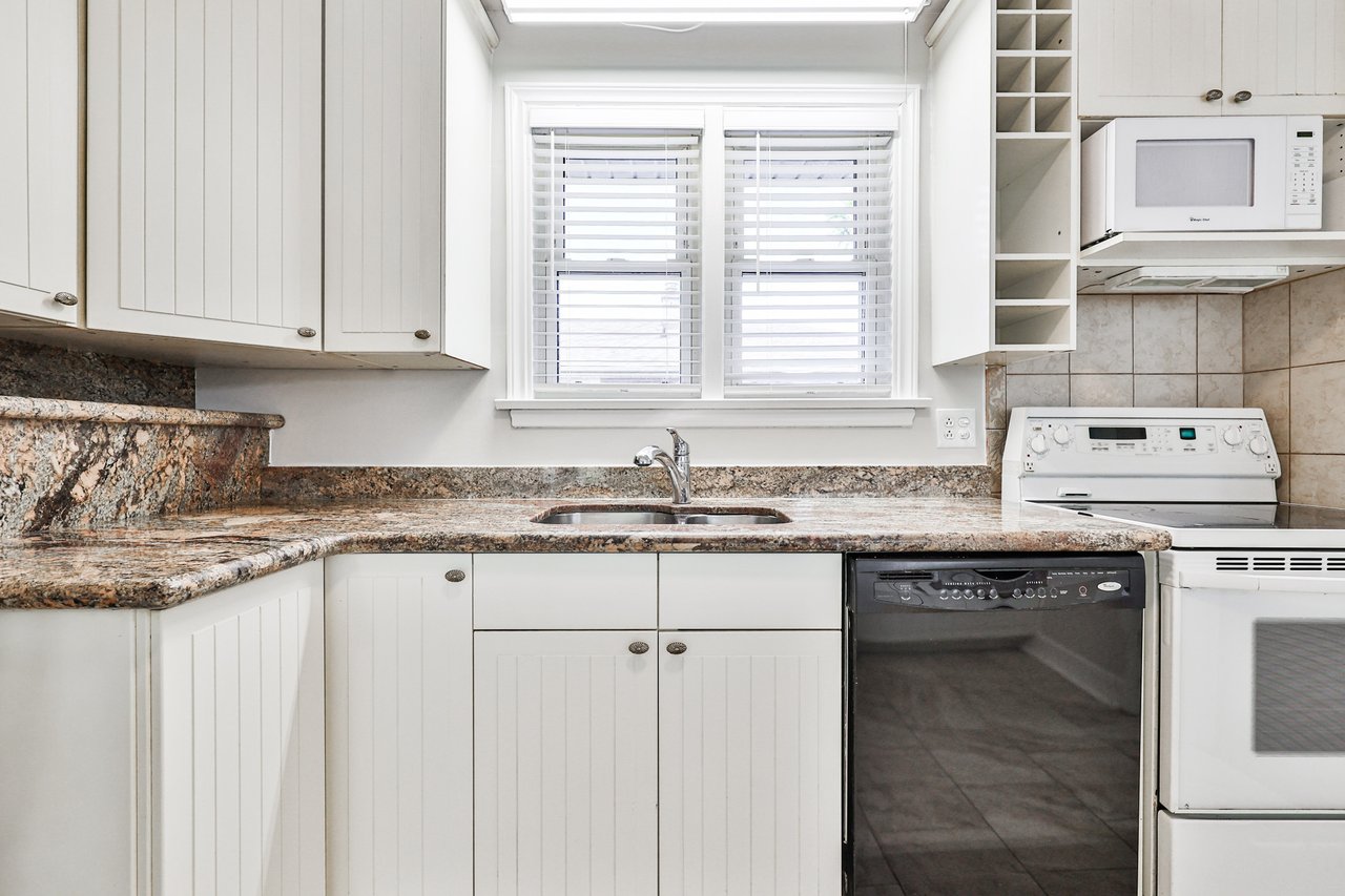 2063 Hixon Street, Oakville