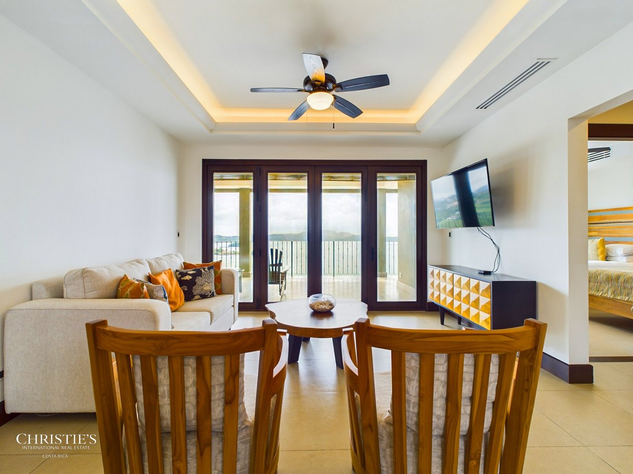 360 - 310 Splendor Penthouse