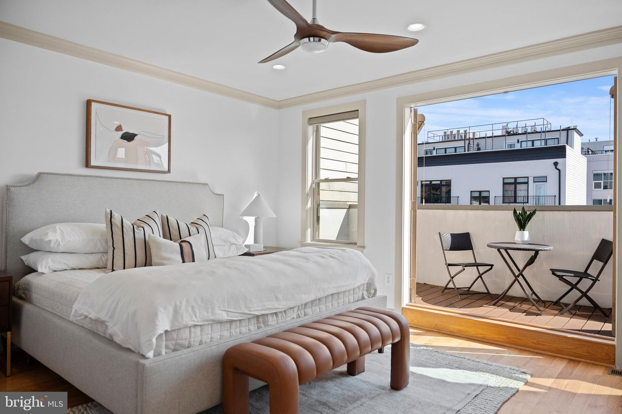 2448 Ontario Rd NW, Unit 4