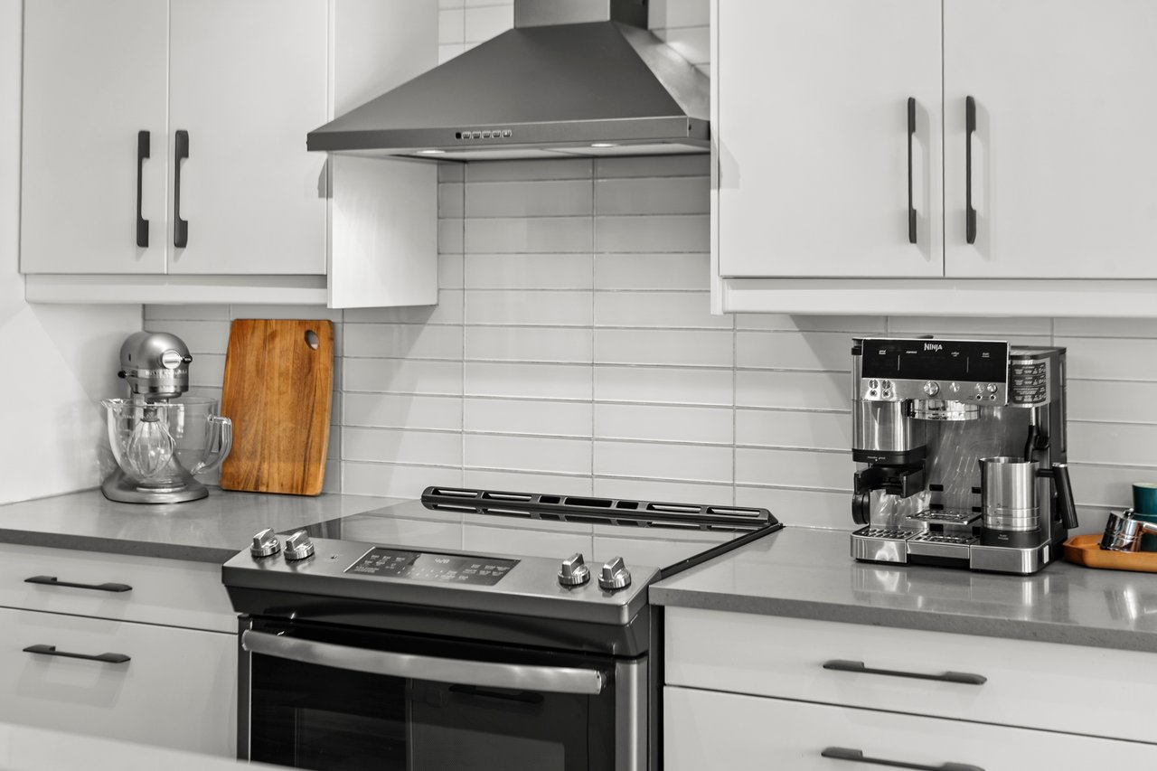 218 Coville Circle NE