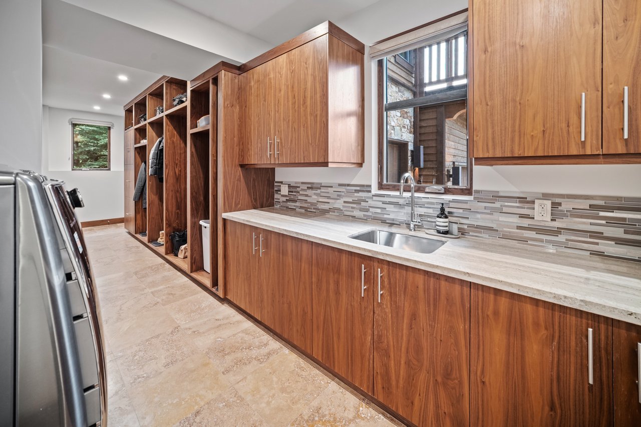 Refined Mountain Living at Cairns Landing