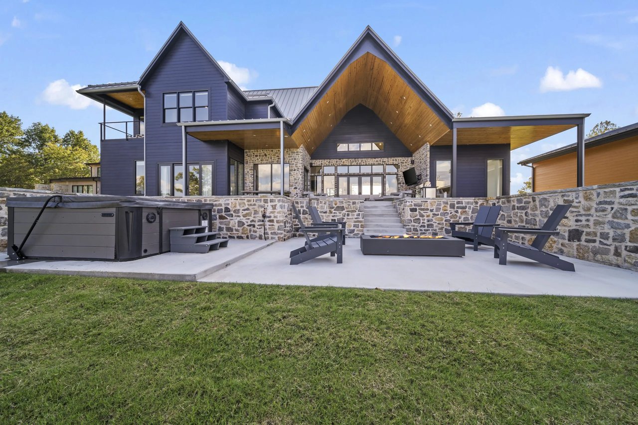 The Place to Stay at Grand Lake: Modern & Moody on Monkey Island - Wyatt Poindexter - The Agency