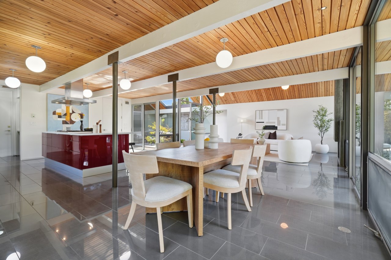 1109 Lorne WAY