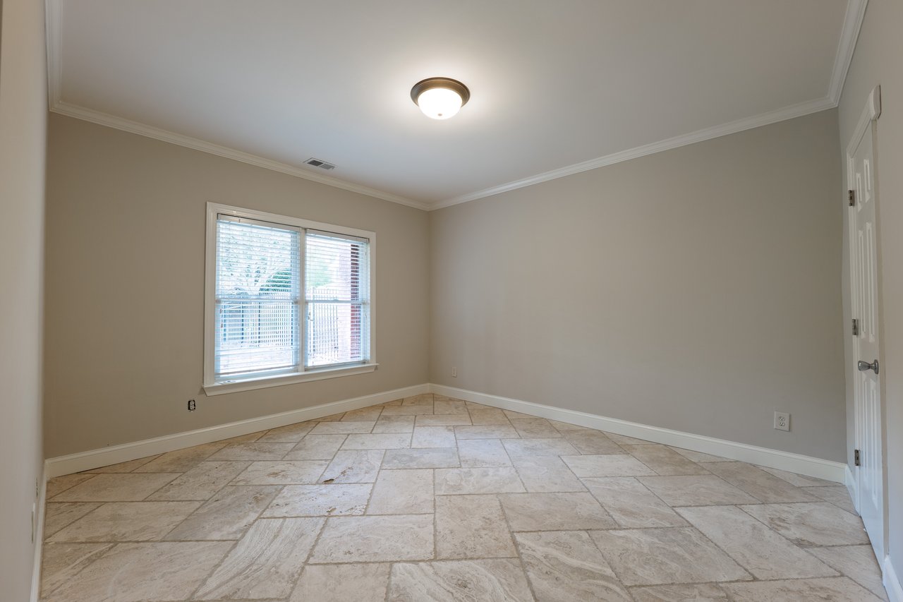 1425 Rolling Links Drive