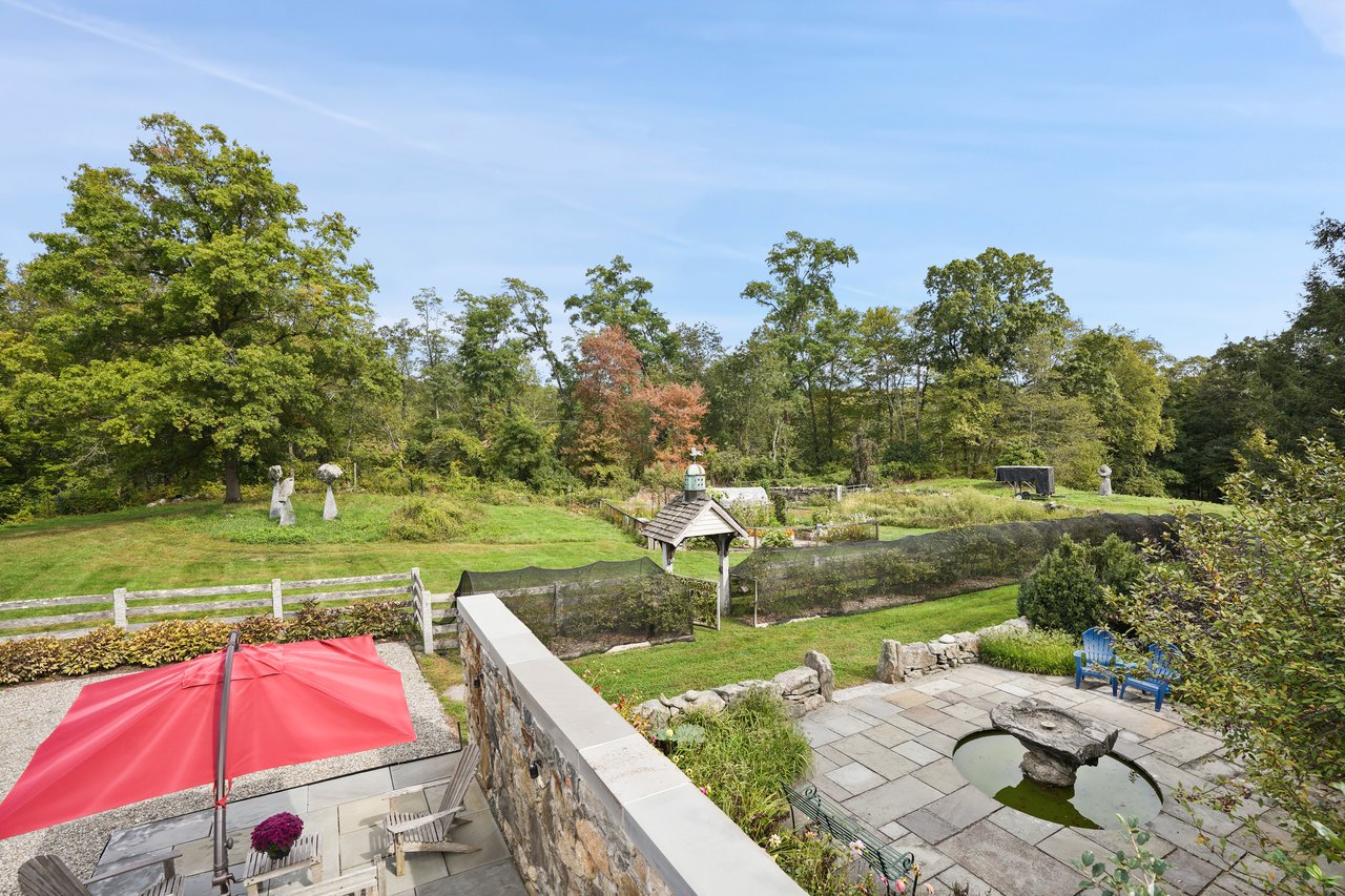 333 Hook Road