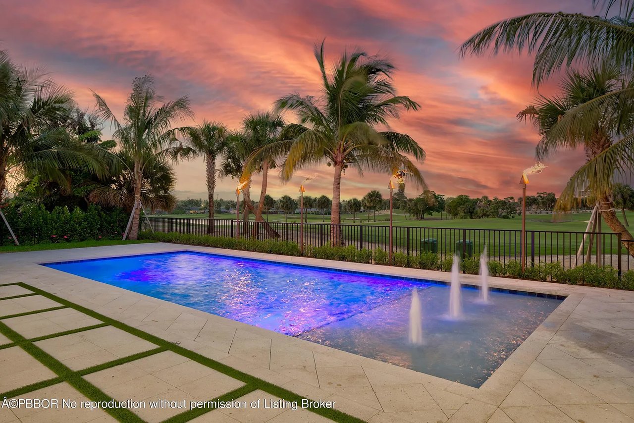541 Greenway Dr, North Palm Beach, FL 33408