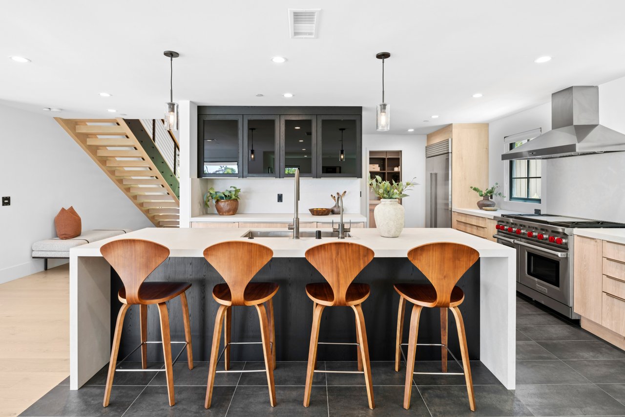 2207 Port Harwick Place