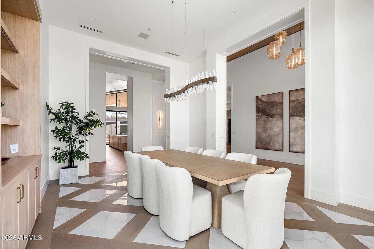 4534 E PEBBLE RIDGE Road