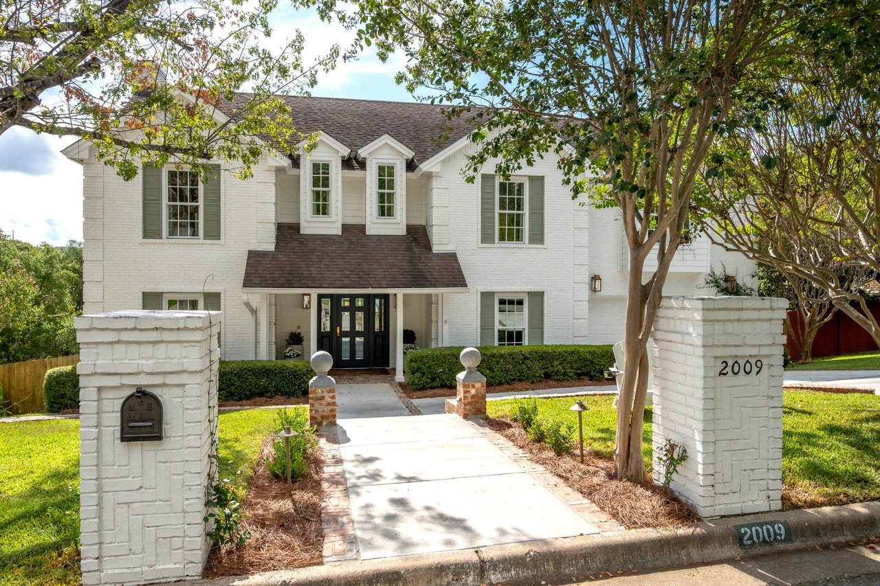 2009 Port Royal Dr