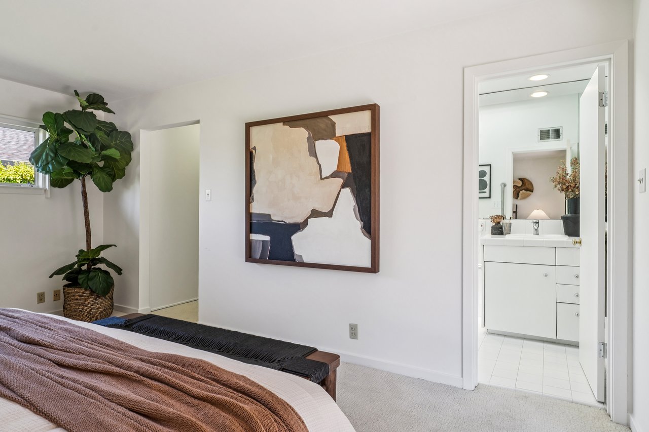 Single Level Living on the Belvedere Lagoon