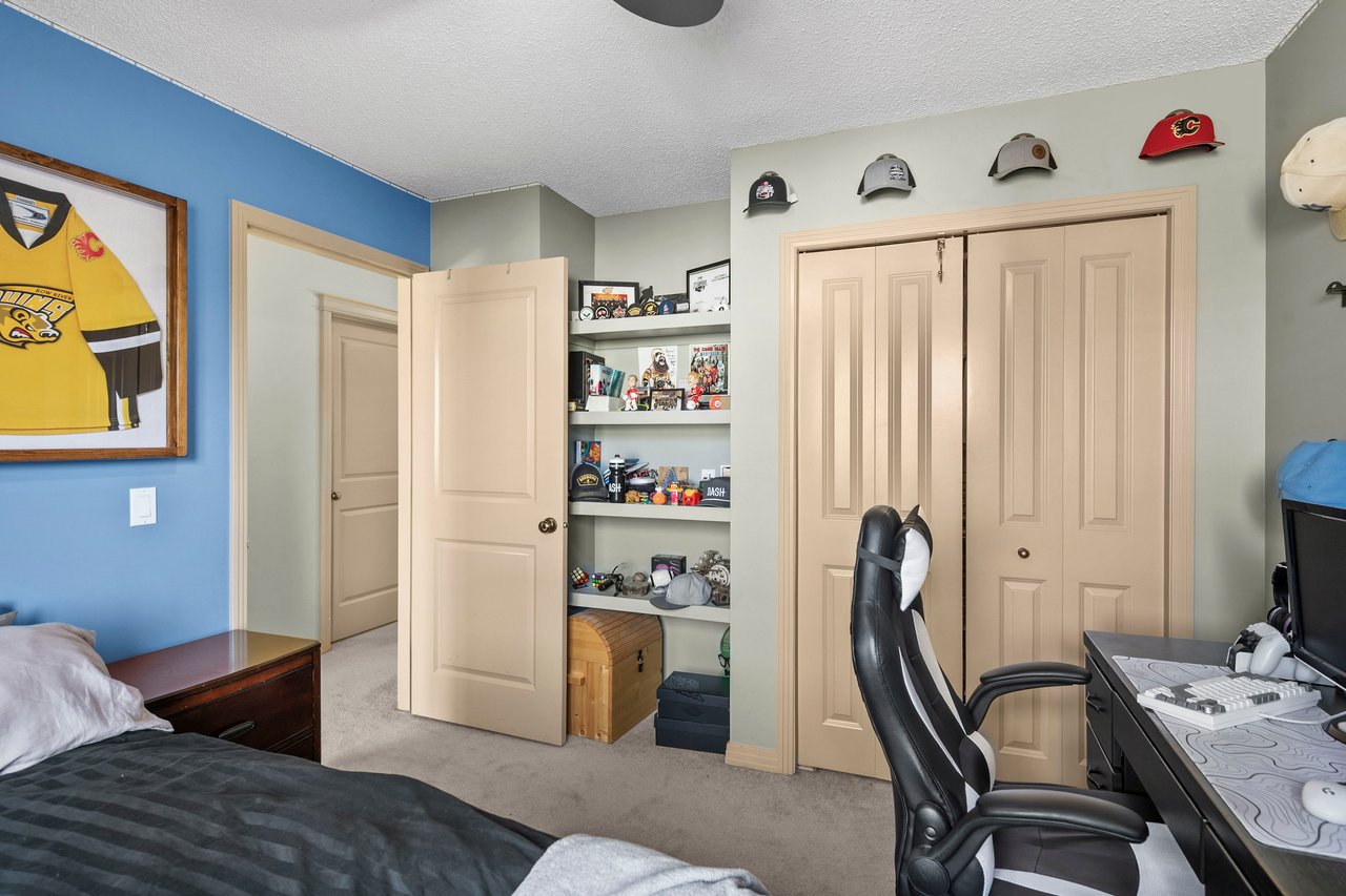 25 Tuscany Summit Terrace NW