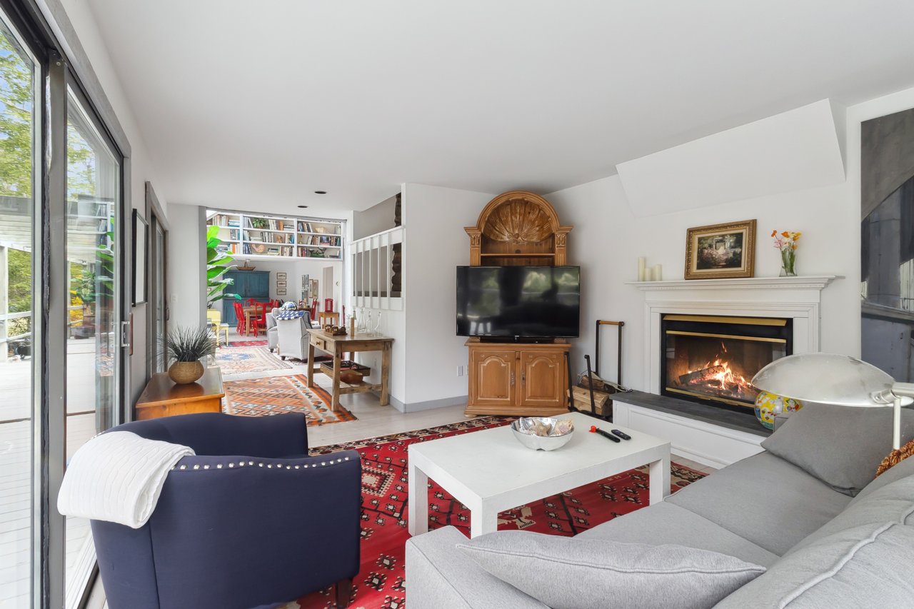49 Twin Lakes Road