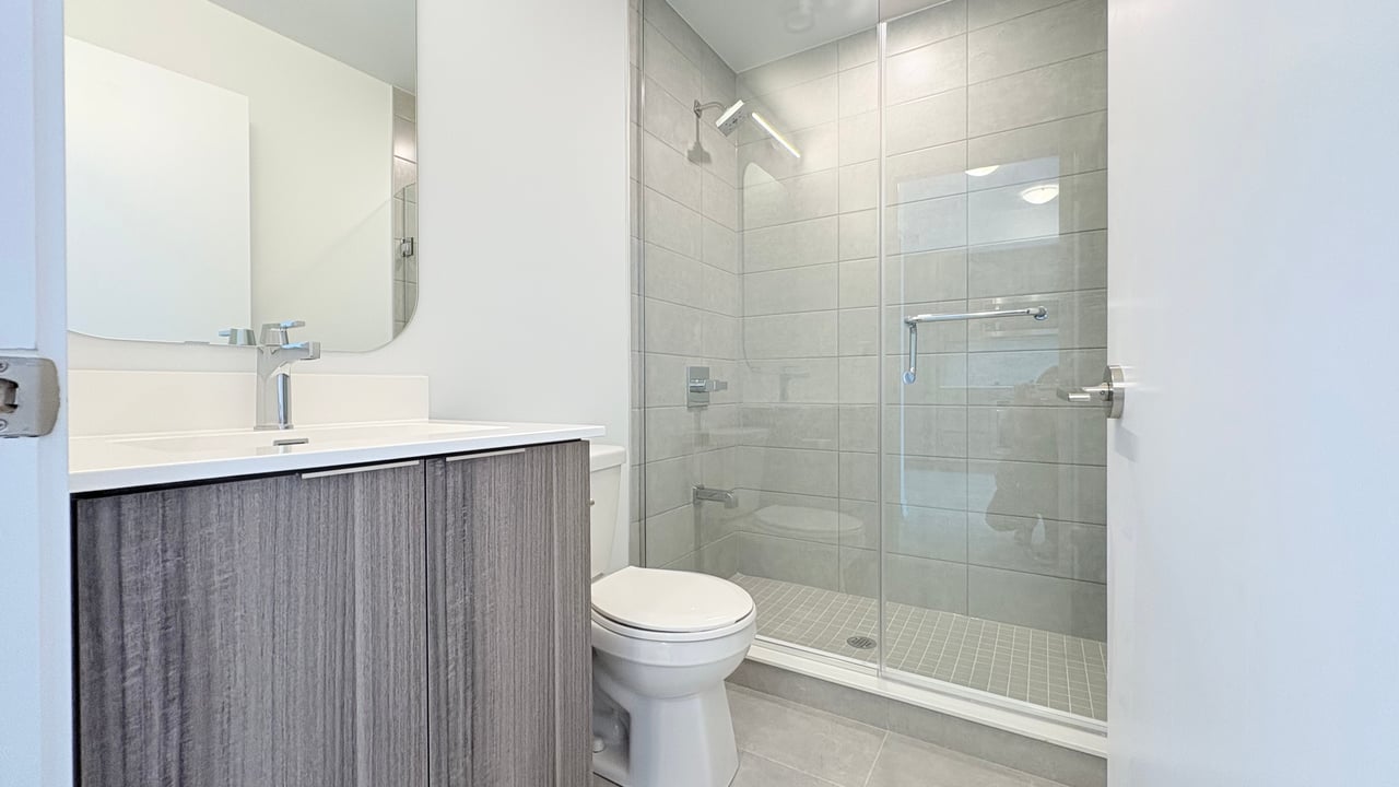 15 Richardson Street Unit: 1404