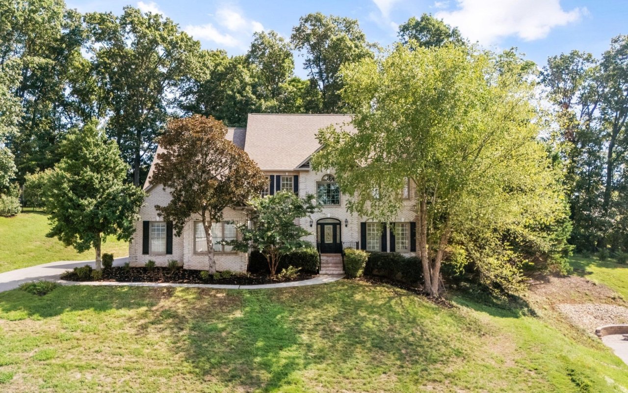 Wallace Luxury Spotlight | 624 Valley Hill Lane Knoxville, TN 37922