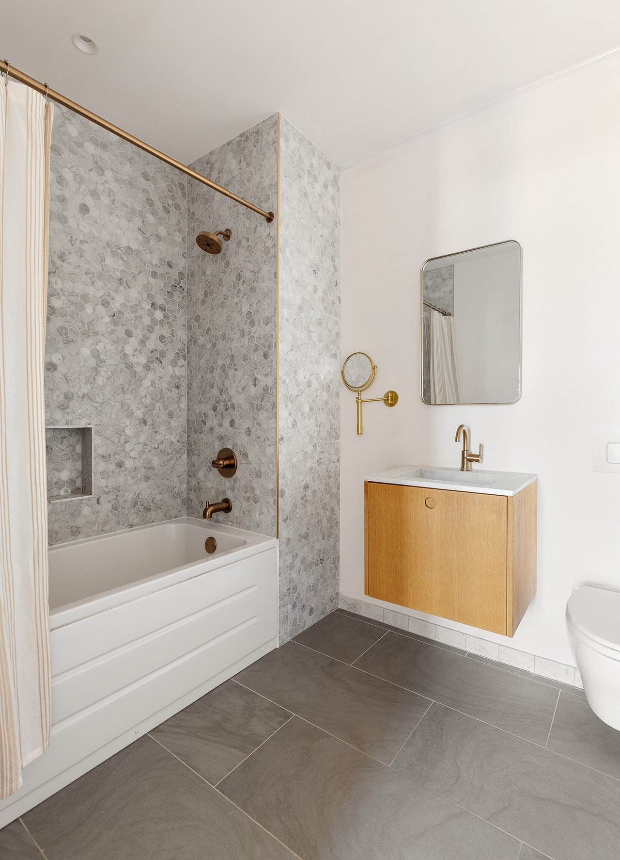 670 Union Street, 4A 