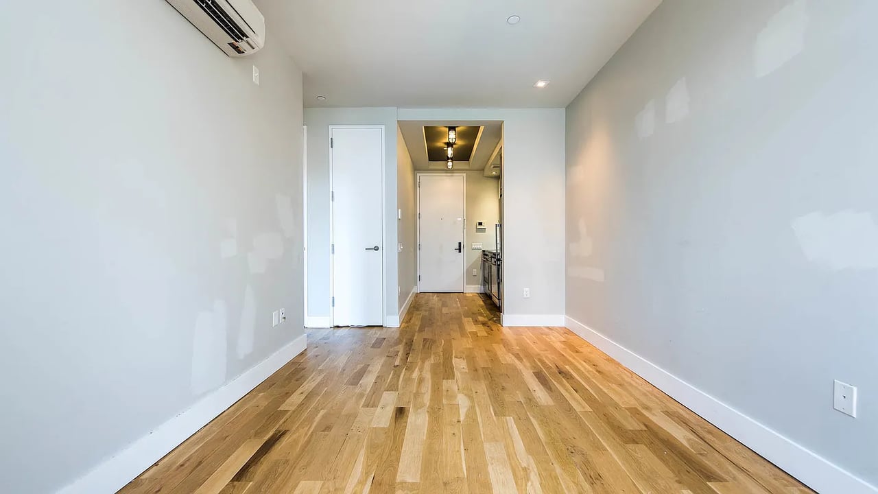 185 Leonard Street #2B