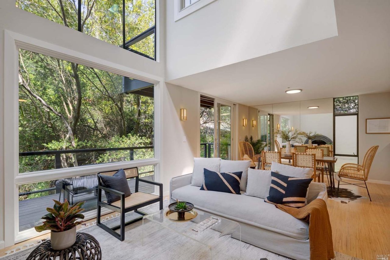 708 Cabin Dr