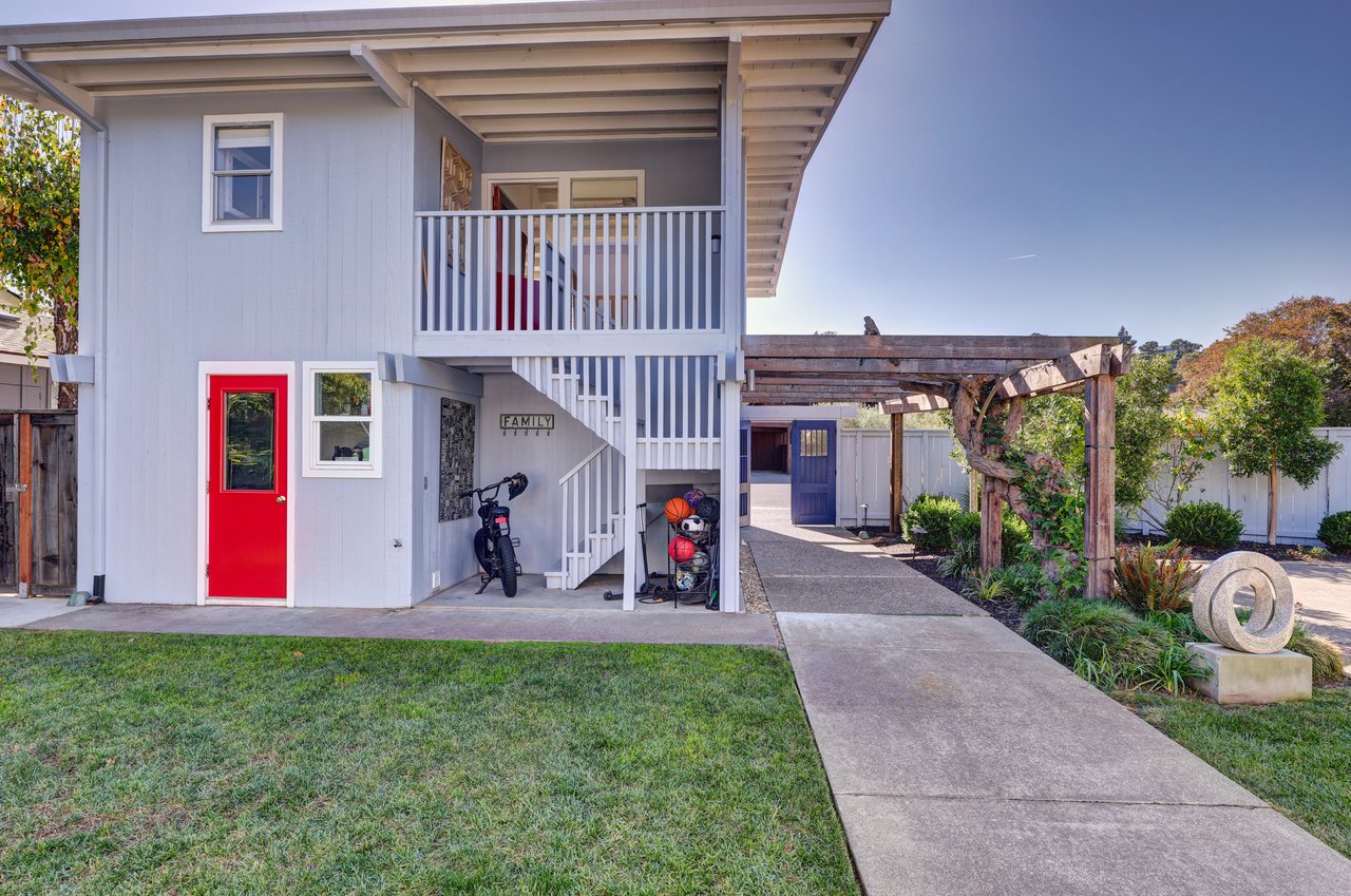 Mid-Century Retreat on the Belvedere Lagoon