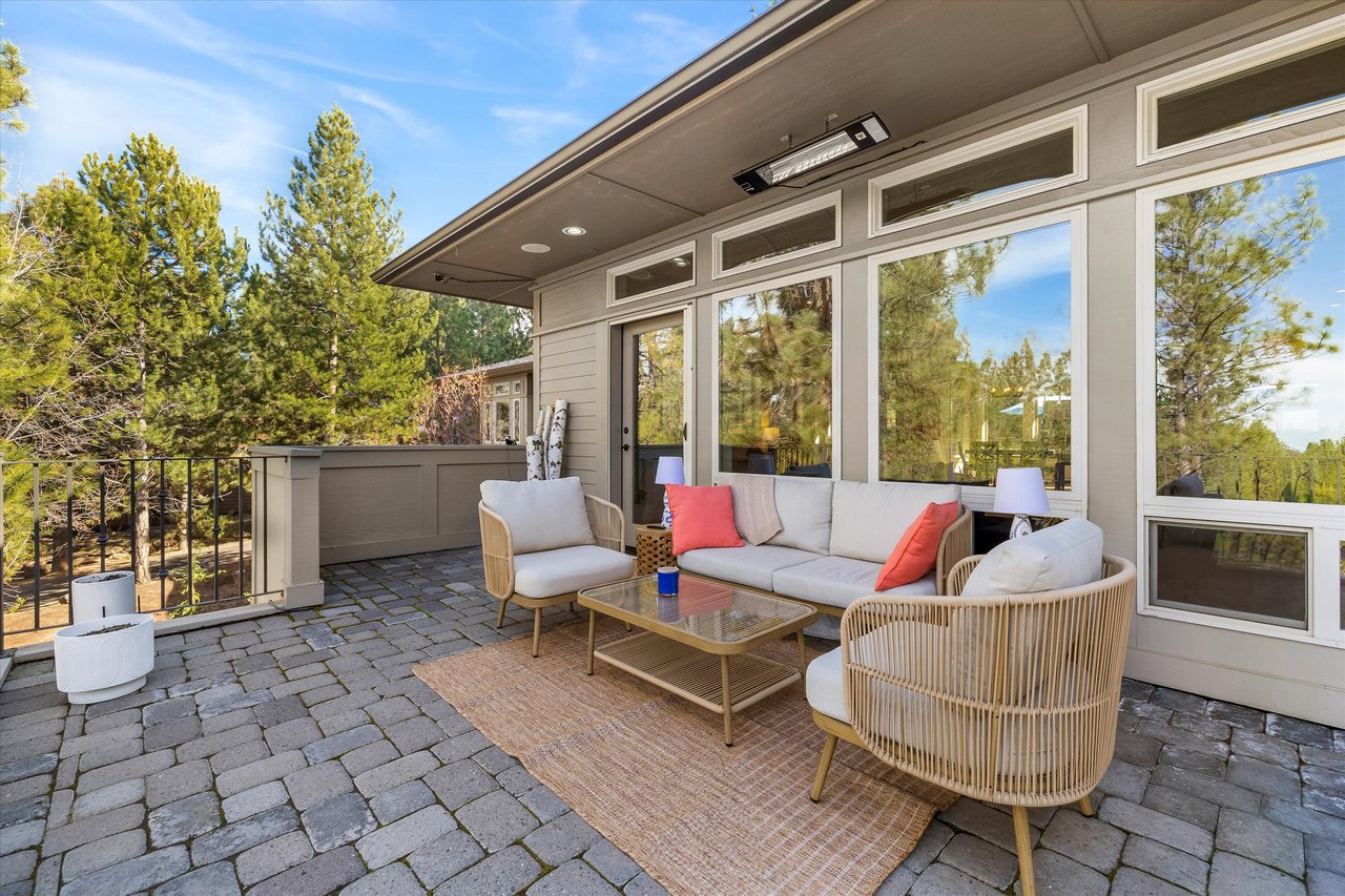 2589 NW Champion Circle