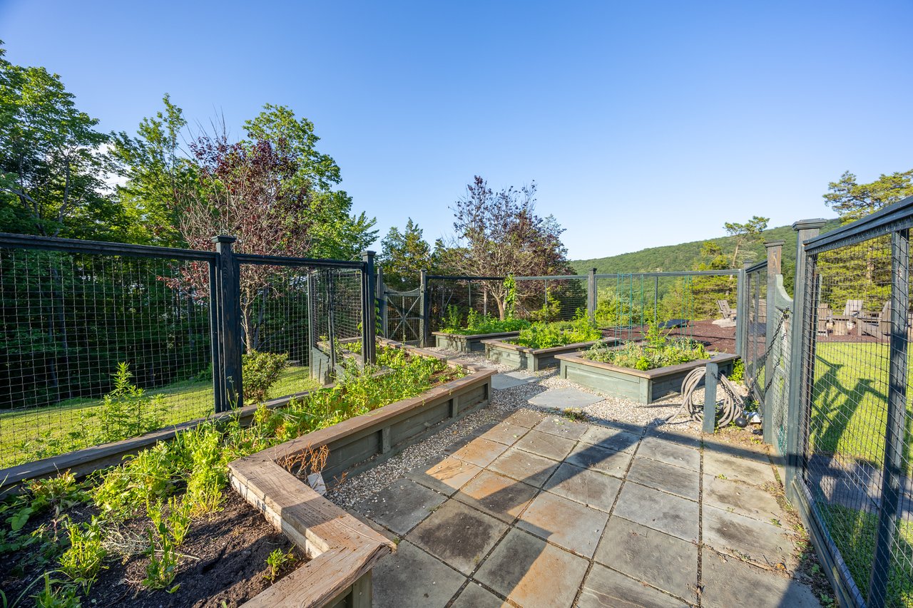 12 Mountain Brook Road