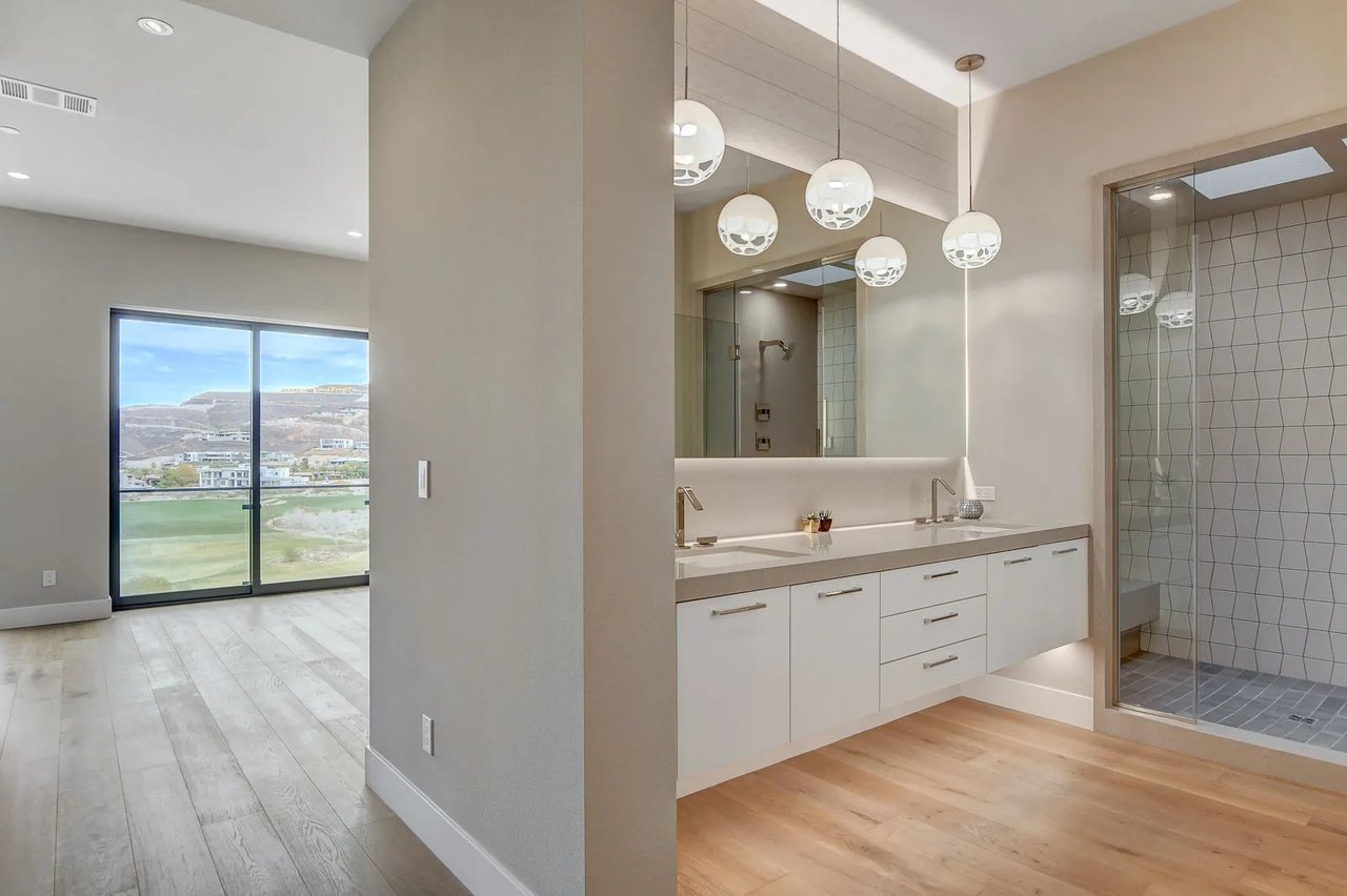 Modern Model Home for Sale in MacDonald Highlands