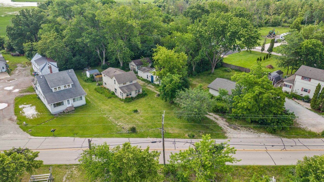 7110 N Tichigan Rd Waterford