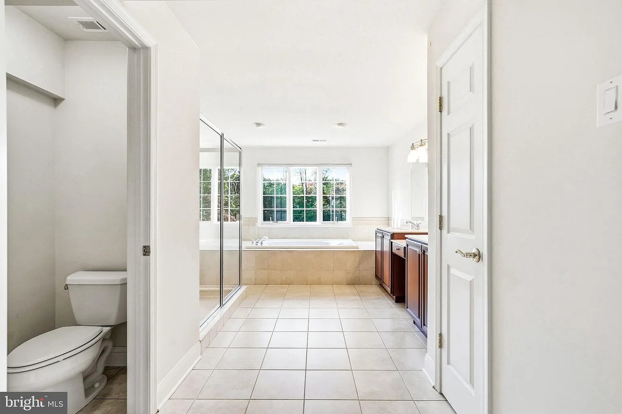 950 Bortons Landing Rd