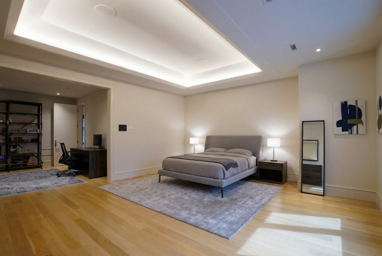 Uniquely Distinguished Property