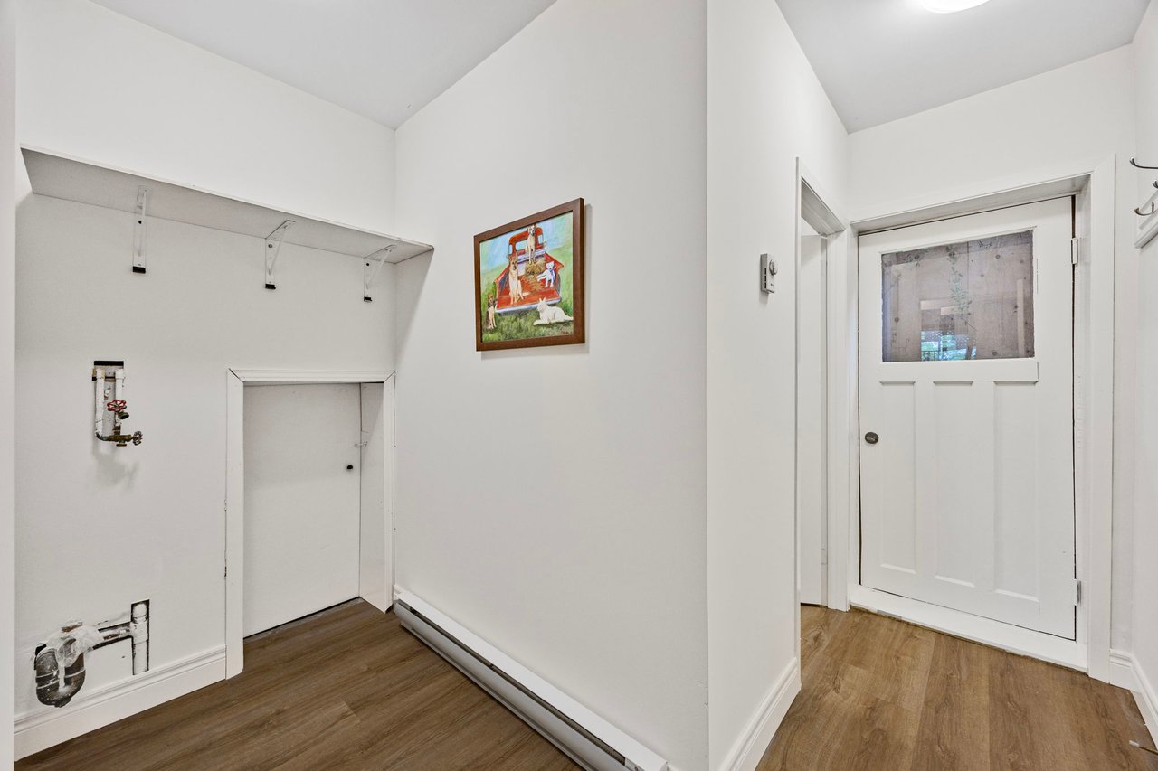55 Old Church Road, King