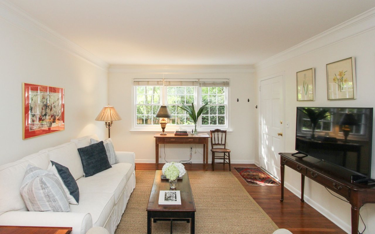 Charming South of Broad Condo – 7 Logan Street unit E