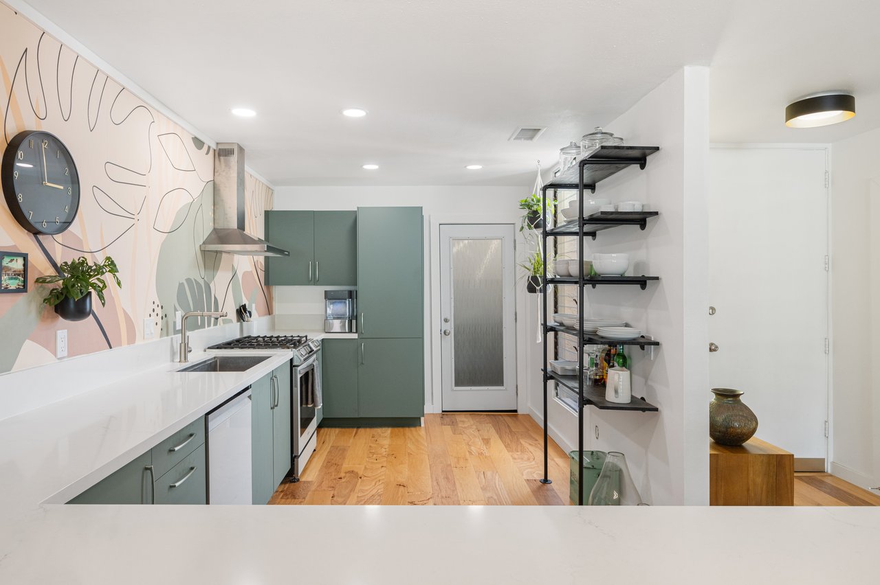 1041 S La Verne Way