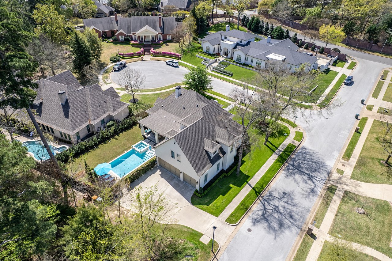 Hollytree/Oak Hollow