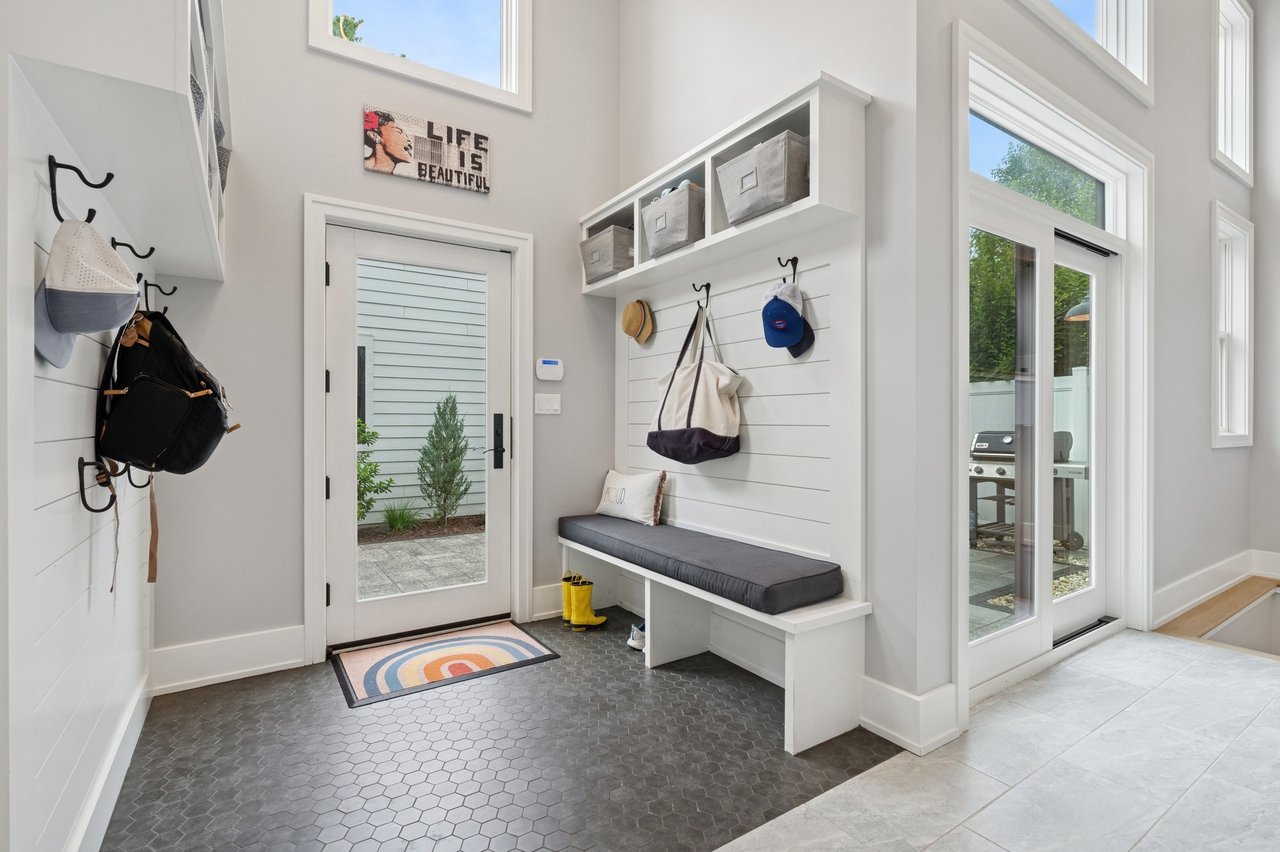 2026 W. Waveland- A North Center Gem!