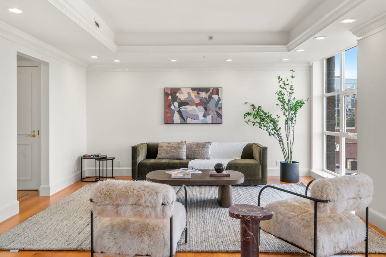 300 Boylston Street 1102