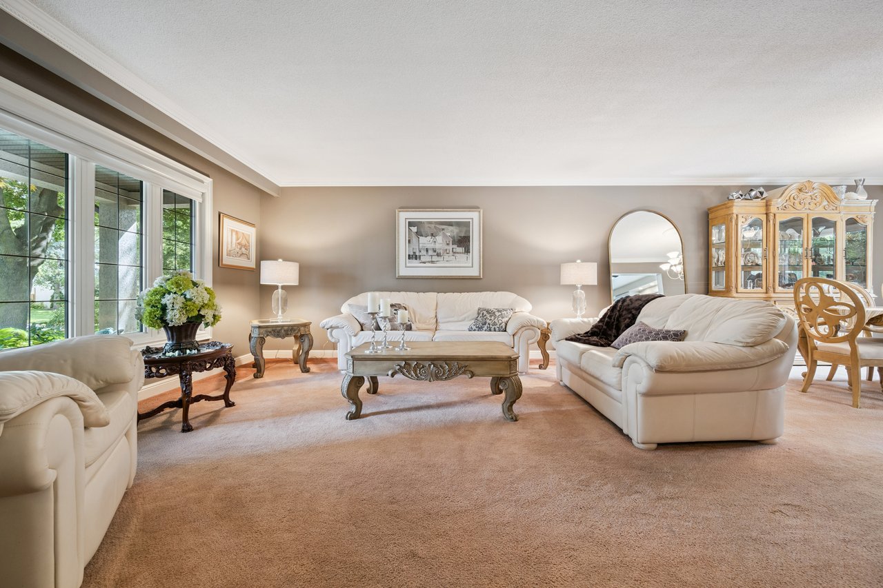 250 Mccraney Street W