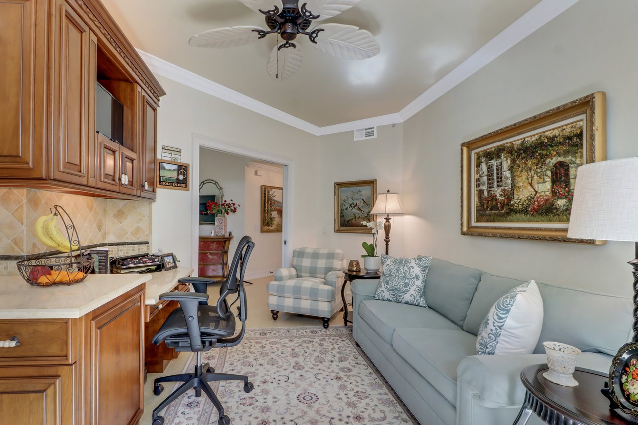 97 Silver Oaks CIR # 2101