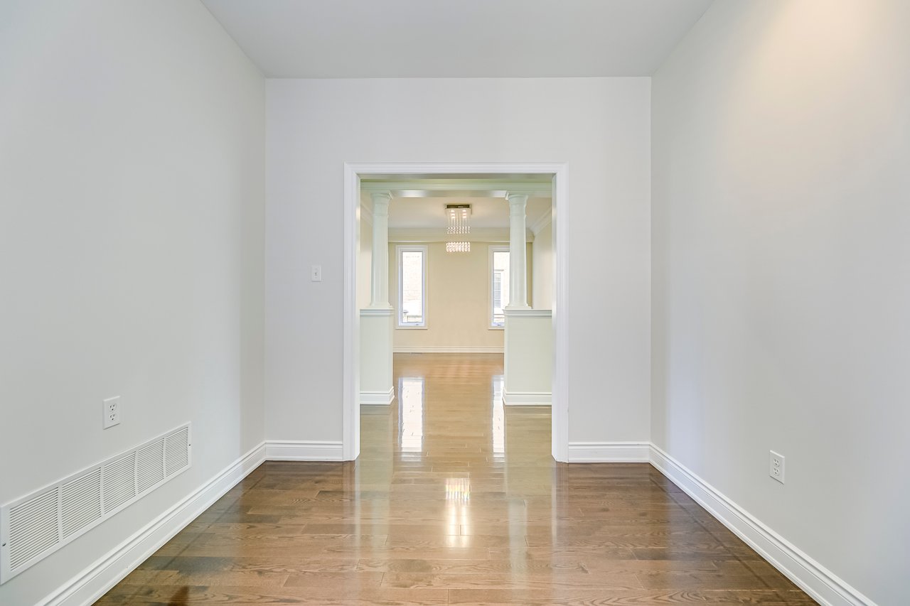 1152 Jezero Cres