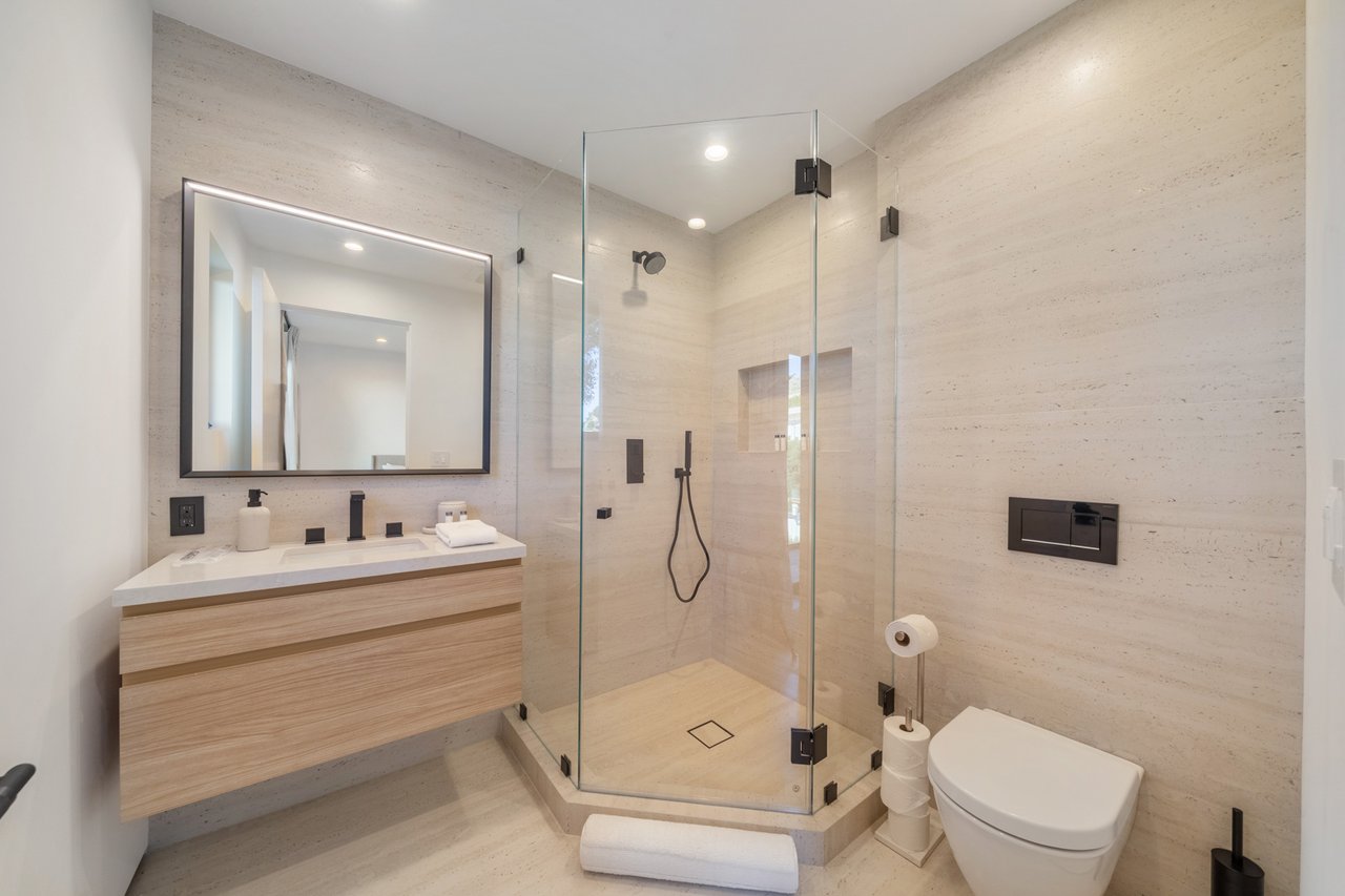 Hollywood Haven ⛰️