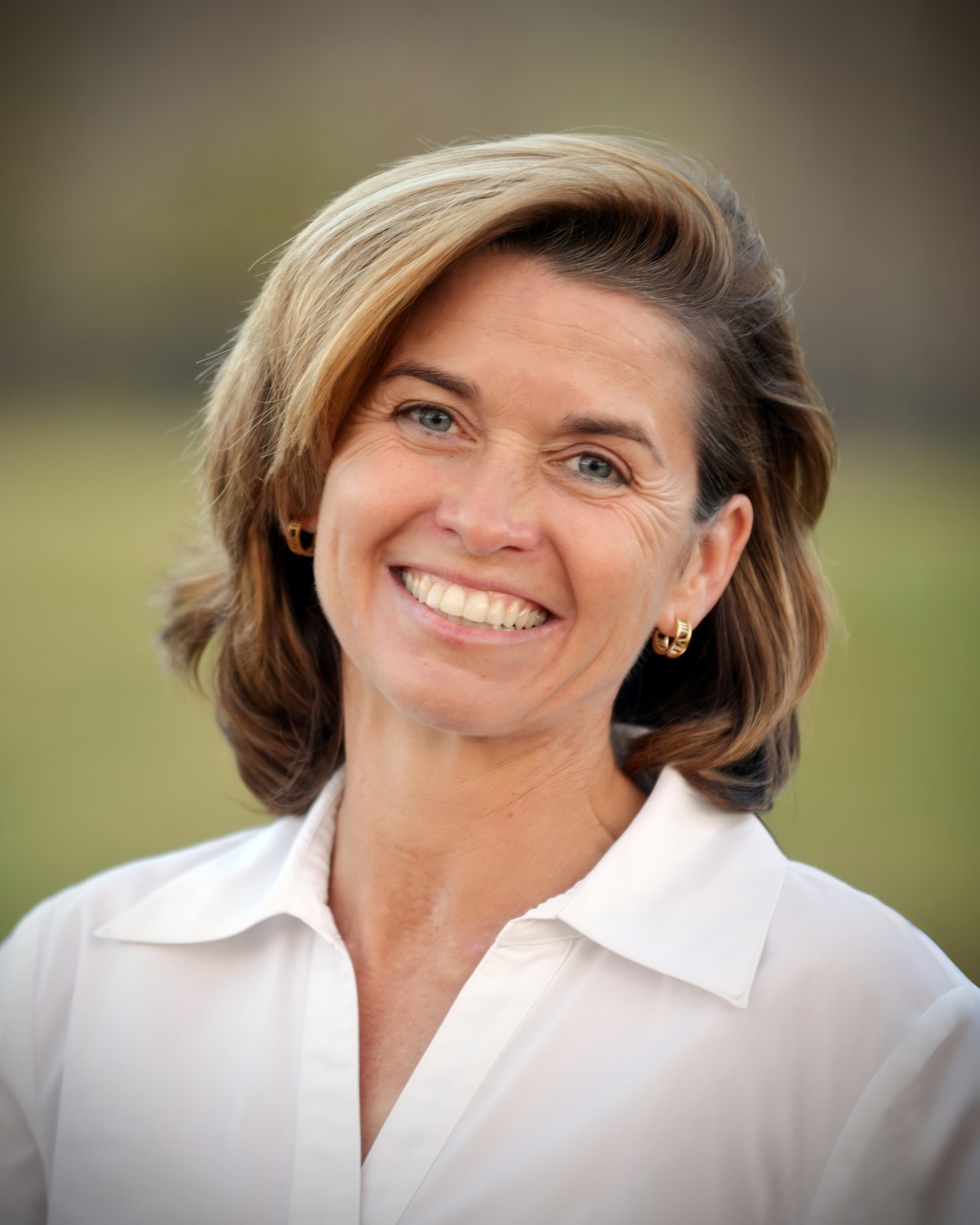 Cricket Bedford Middleburg, VA Real Estate Agent Headshot