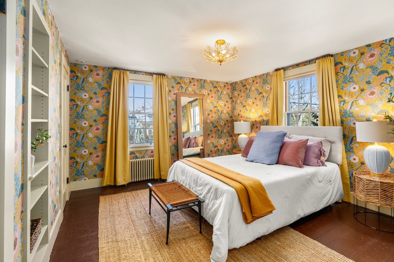  18 Ash Street, Cambridge, MA 02138