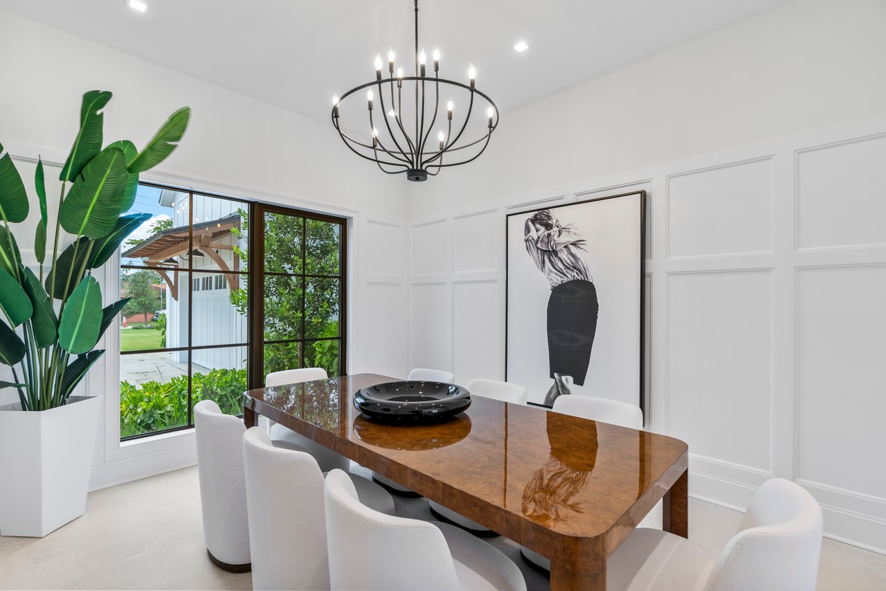 Beautiful Modern Farmhouse in Glenvar Heights